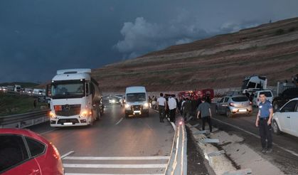 Cizre'de peş peşe kazalar: Halk karayolunu ulaşıma kapattı