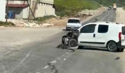 Siirt'te iki hafif ticari araç çarpıştı