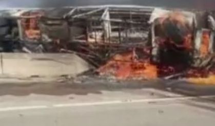 Yolcu otobüsünden geriye metal yığını kaldı: 25 ölü, 17 yaralı
