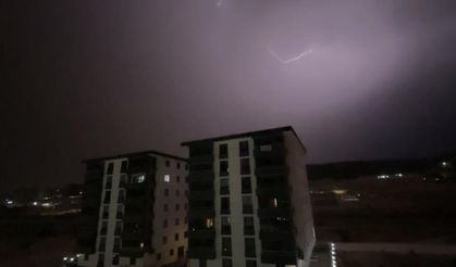 Gaziantep'te şimşek fırtınasının ardından şiddetli yağış
