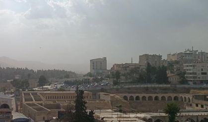 Şanlıurfa'yı kuzeyden gelen toz kapladı