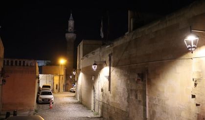 Eski Urfa geceleri aydınlandı: 275 sokağa yeni görünüm