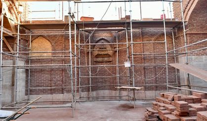 Eski Van Şehri'ndeki 800 yıllık Ulu Camii geleceğe taşınıyor
