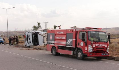 Cizre'de akaryakıt tankeri devrildi: Bir yaralı
