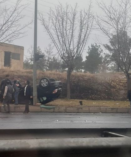 Kayganlaşan yol kazaya sebep oldu