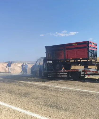 Adıyaman'da oto kurtarıcıda çıkan yangın söndürüldü