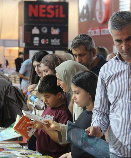 Diyarbakır’da kitap fuarında ortak çağrı: Çocukları kitaplarla buluşturalım