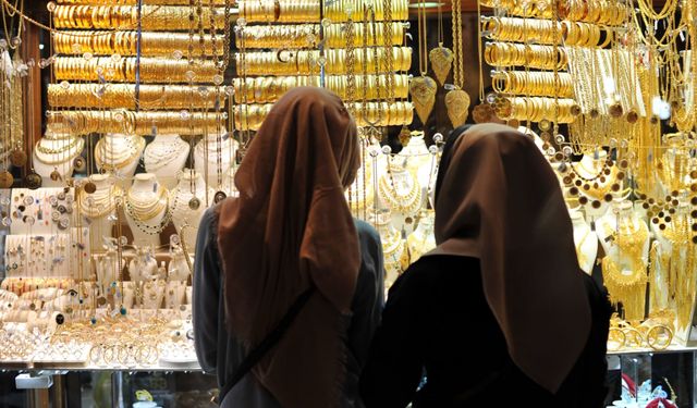 İslam Memiş’ten nisan uyarısı: Altında fırtına yakın