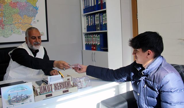 Diyarbakırlı genç yarışmadan kazandığı ödülü Gazze'ye bağışladı