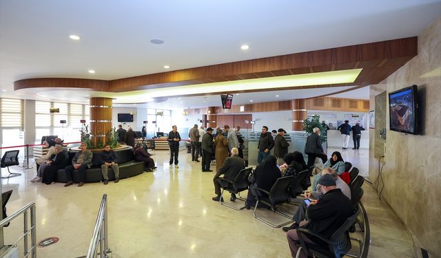 41 yılı dolduran çiftlerin umre başvuruları sürüyor