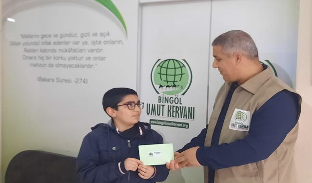 Bingöl’de minik yüreklilerden Gazze'ye anlamlı bağış