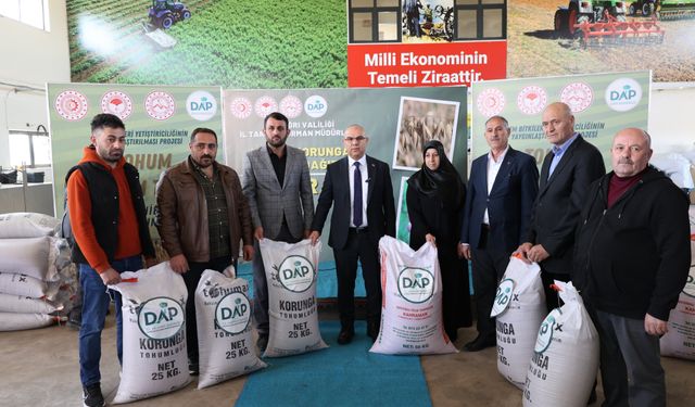 Yem Bitkileri Projesi kapsamında tohum dağıtımı yapıldı