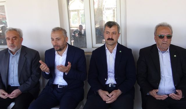 HÜDA PAR Genel Başkan yardımcıları vefat eden ilçe başkanlarının taziyesine katıldı