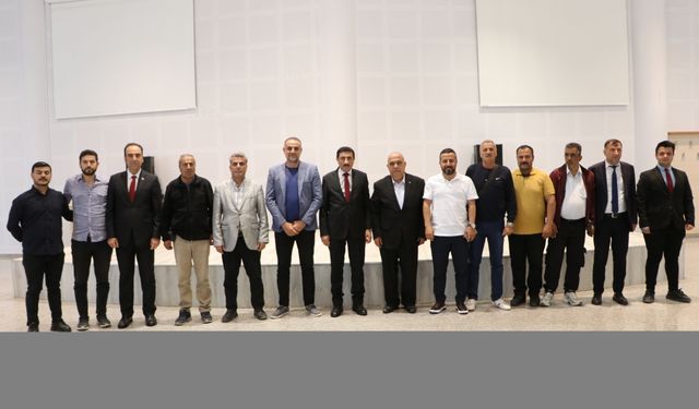 Kilis 7 Aralık Üniversitesi Rektörü Akman, basın mensuplarıyla bir araya geldi