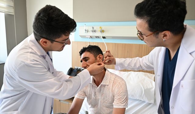 Kopan kulak memesi, süper mikrocerrahiyle yerine dikildi