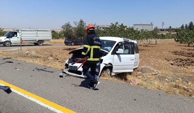 Şanlıurfa'da iki araç çarpıştı: 5 yaralı