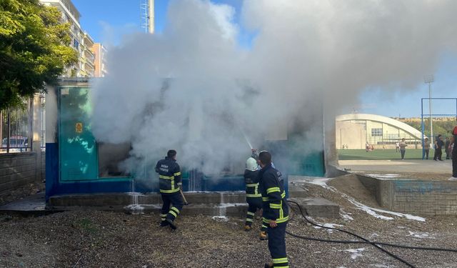 Siirt'te elektrik trafosu yandı