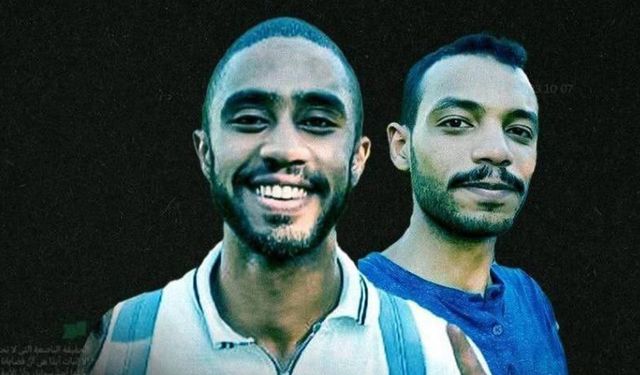 Mısır'da iki genç, Gazze halkının aç bırakılmasına karşı subayları rehin aldı