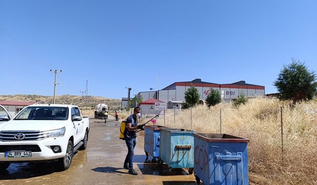 Siirt’te temizlik ve ilaçlama çalışmaları sürüyor