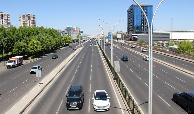 Van-Hakkari hattında yol çalışmaları devam ediyor