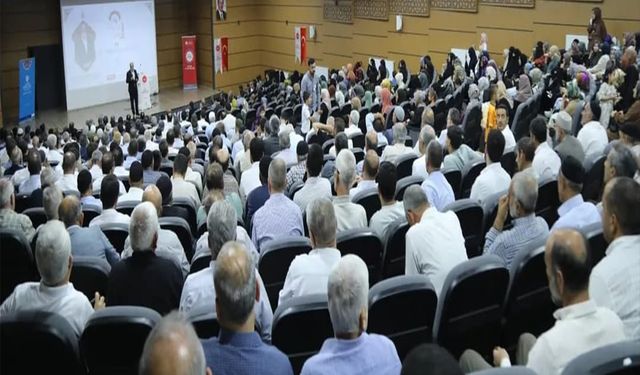 Bingöl’de "Hz. Peygamber ve Aile Ahlakı" konulu program düzenlendi