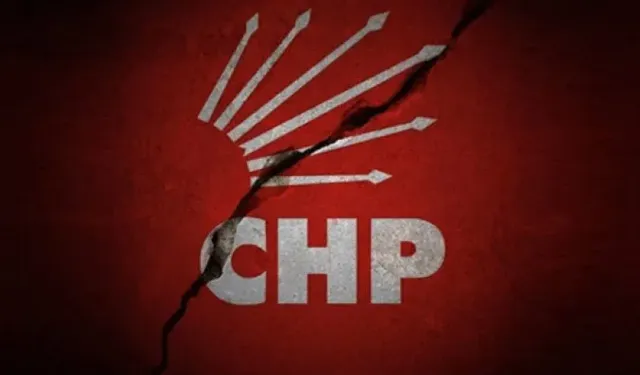CHP’li 3 belediye başkan yardımcısı art arda istifa etti!
