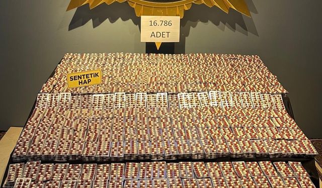 Durdurulan araçtan binlerce sentetik hap çıktı
