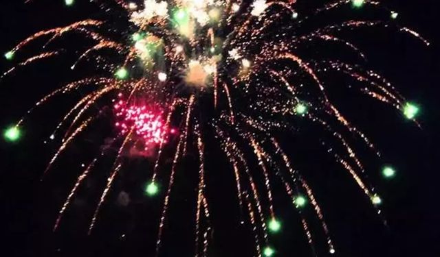 Diyarbakır'da havai fişek paniği: Okul kül oluyordu