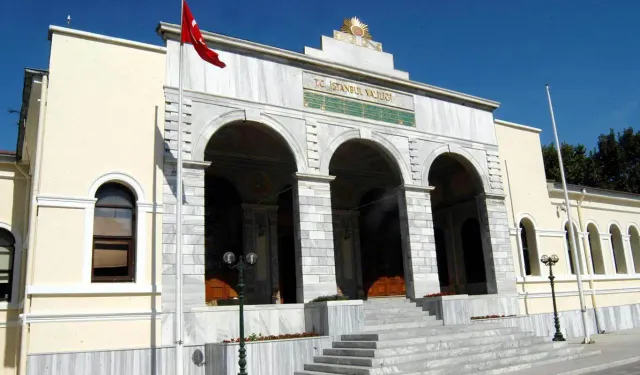 israile verdiği destekle tanınan Macias'ın İstanbul'daki konseri iptal edildi