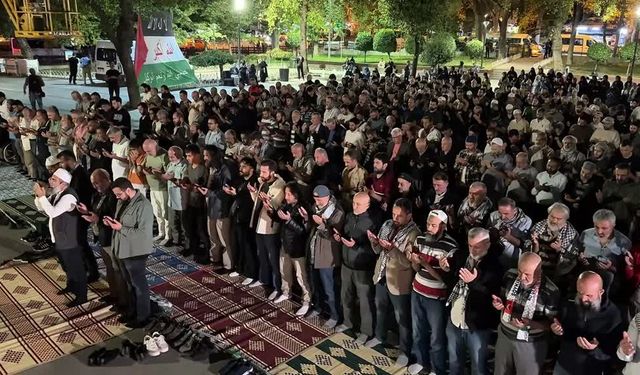 israilin saldırdığı Gazze'ye İstanbul'da destek eylemi