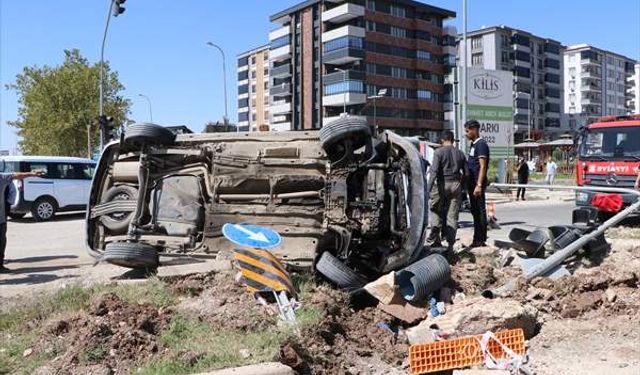 Kilis’te otomobiller çarpıştı: 3 yaralı
