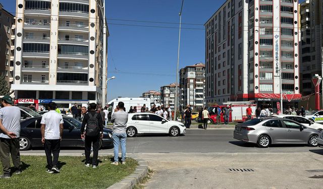 Malatya'da kamyonet yayalara çarptı: 3 yaralı