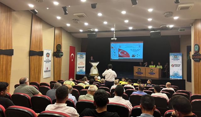 Malatya'da okul servis şoförlerine yönelik bilgilendirme toplantısı düzenlendi