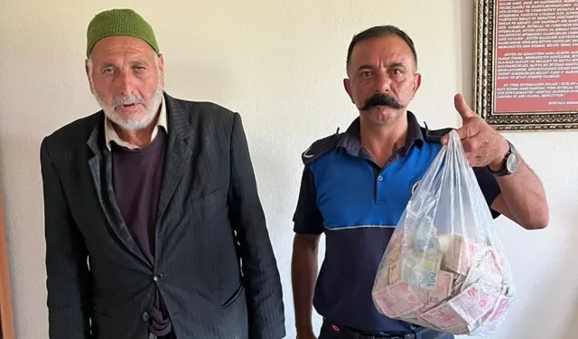 Poşet dolusu para zabıtaları şaşırttı!