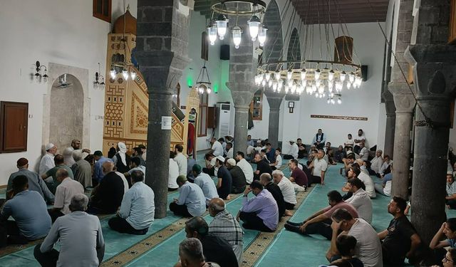 Siverek’te Gazze için eller semaya kalktı