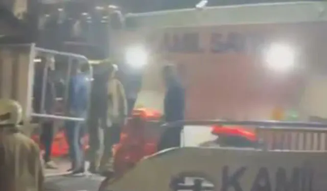 Yolcu motoru ile kuru yük gemisi çarpıştı: 8 yaralı