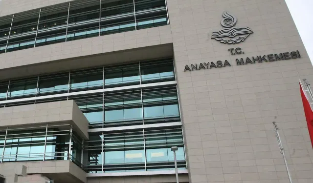 CHP'de 9 vekilin üyeliği silindi