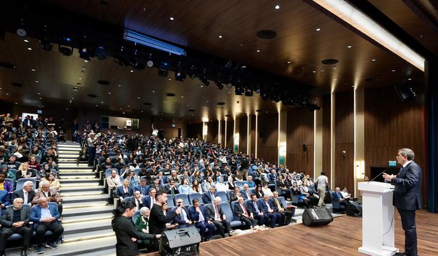 Bakan Tekin: İmam hatip okullarını bir marka haline getirmek zorundayız