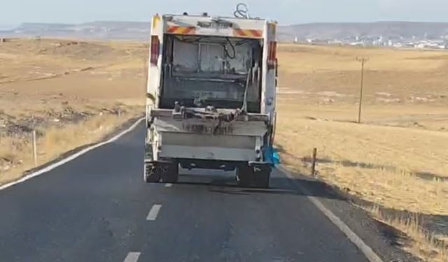 Batman'da çöp kamyonlarının atık suları tehlike oluşturuyor