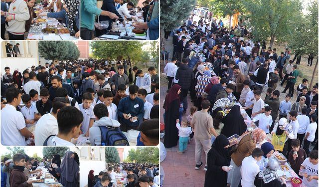 İmam Hatipli öğrenciler Gazzeli akranları yararına kermes düzenledi