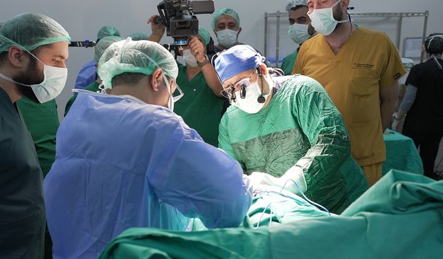 Malatya'da canlı yayında 14 ameliyat gerçekleştirildi