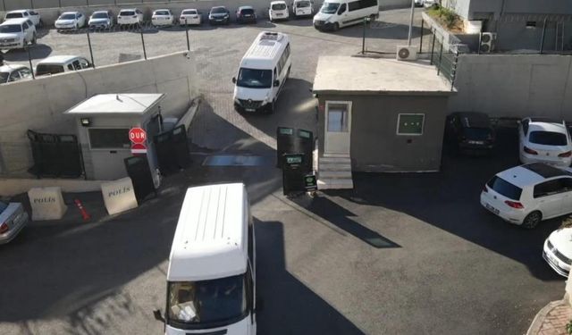 Şırnak'ta husumetli olduğu kişiyi aracıyla yaralayan şüpheli yakalandı