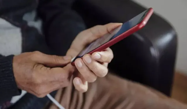 Telefonu şarjdayken kullananlar...