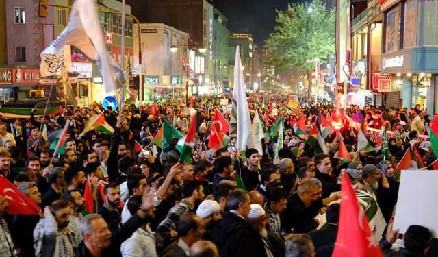 Van’da binlerce kişi Gazze için yürüdü