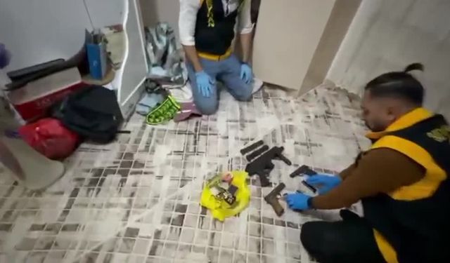 Adana'da ruhsatsız silah bulunduran iki kardeş tutuklandı