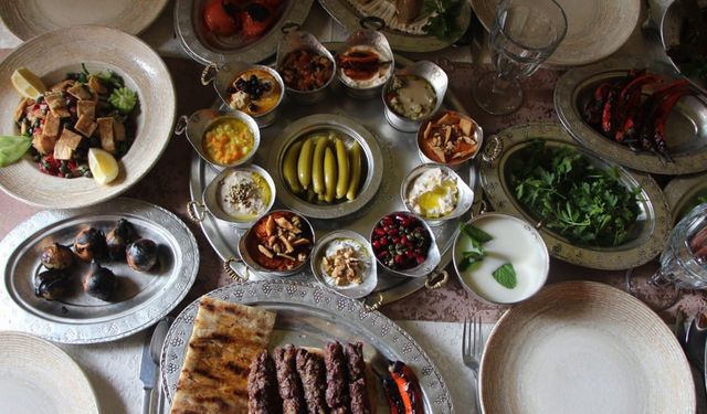 Beslenme ve Diyet Uzmanı Ayyıldız: Gıda zehirlenmeleri arttı, etikete, hijyene ve soğuk zincire dikkat!