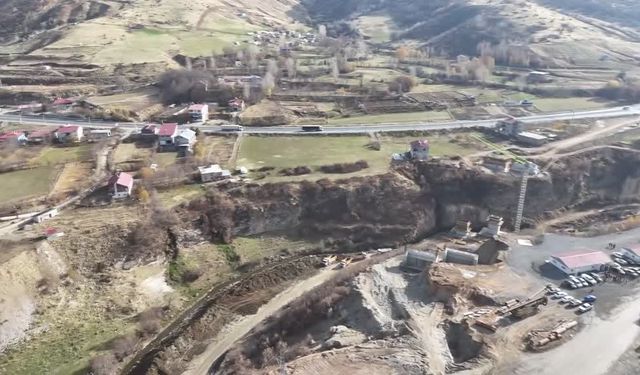 Bitlis-Tatvan çevre yolunda çalışmalar devam ediyor