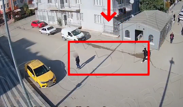 Polis kılığına giren dolandırıcı suçüstü yakalandı