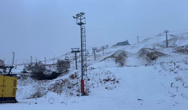 Erzurum ve Kars'ta yüksek kesimlere kar yağdı