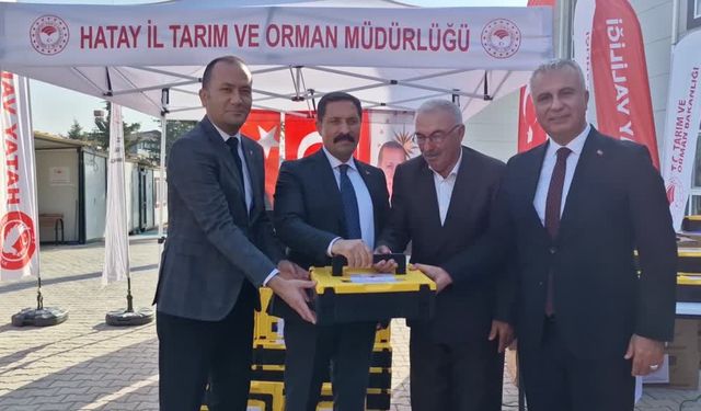 Hatay'da 70 üreticiye keçi ve koyun kırpma makinesi dağıtıldı